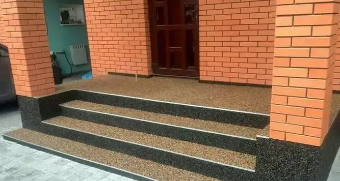 Вынік кладкі каменнага дывана сваімі рукамі